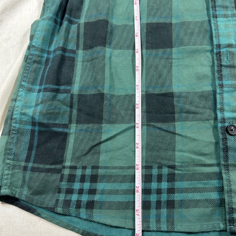 Urban Outfitters New BDG green Plaid Flannel Shirt Small NWT - Picture 6 of 7